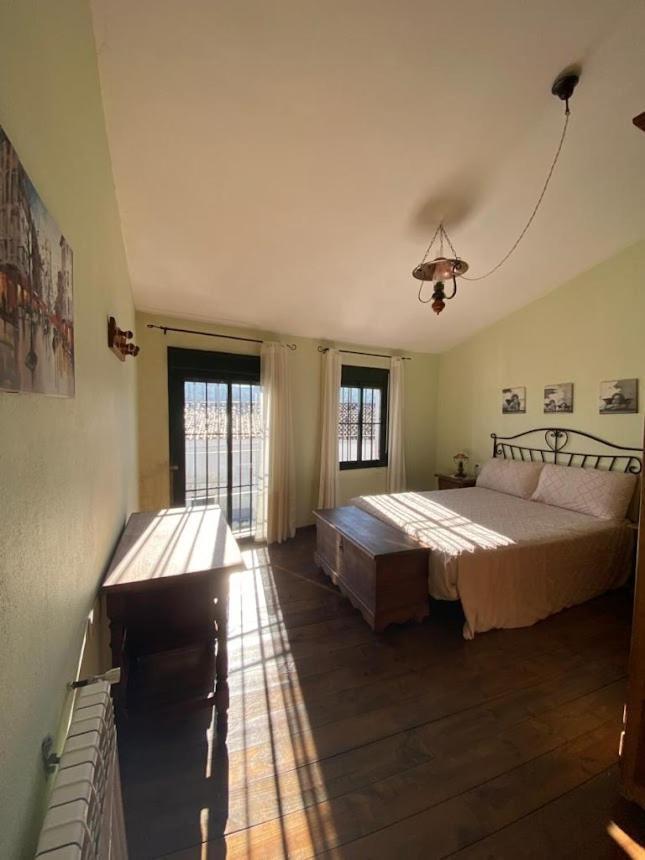 Espaciosa Y Elegante Casa Rural En Los Marines Bagian luar foto