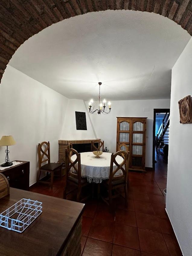 Espaciosa Y Elegante Casa Rural En Los Marines Bagian luar foto